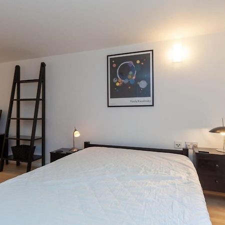 Charming 1 Bedroom Apartment In Old School House Лондон Экстерьер фото