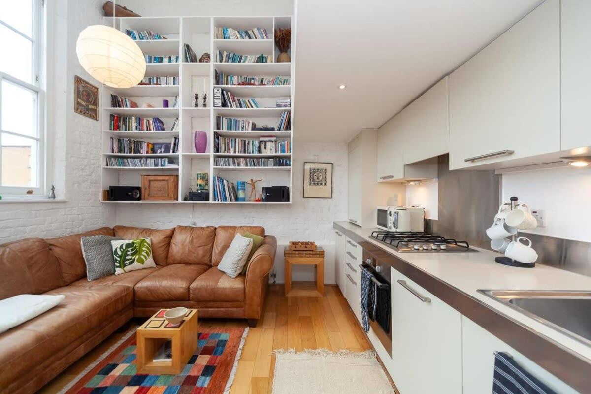 Charming 1 Bedroom Apartment In Old School House Лондон Экстерьер фото