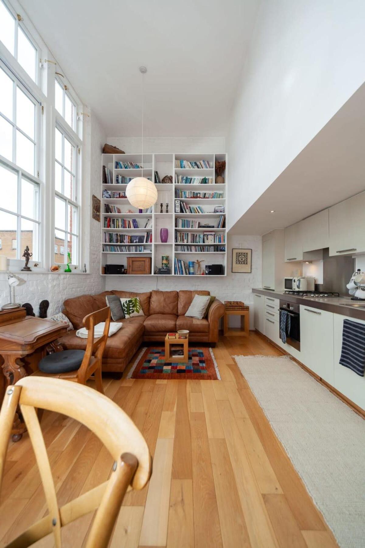 Charming 1 Bedroom Apartment In Old School House Лондон Экстерьер фото